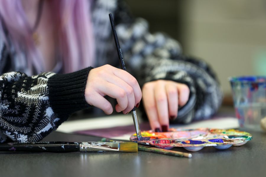 Hands painting