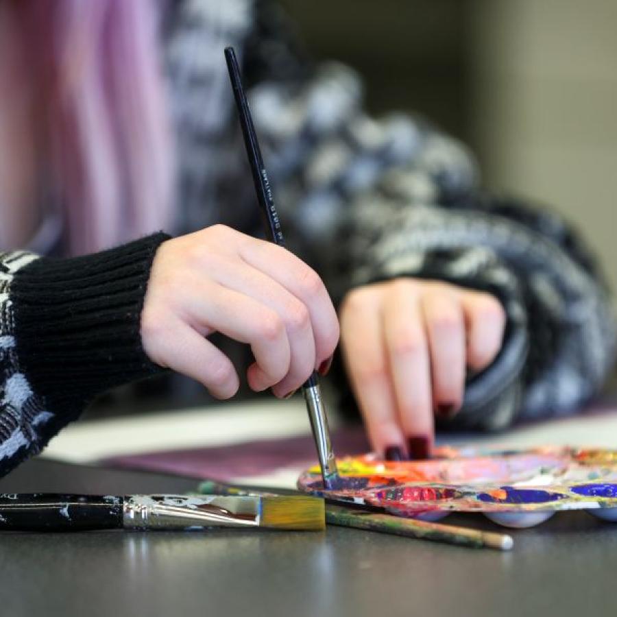 Hands painting